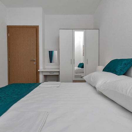 Apartments Villa Medo Makarska Oda fotoğraf